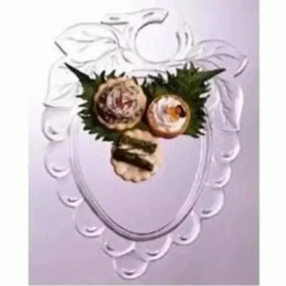 Lot of 8 Grape Cluster Wine Holder Plates - Picture 3 of 3